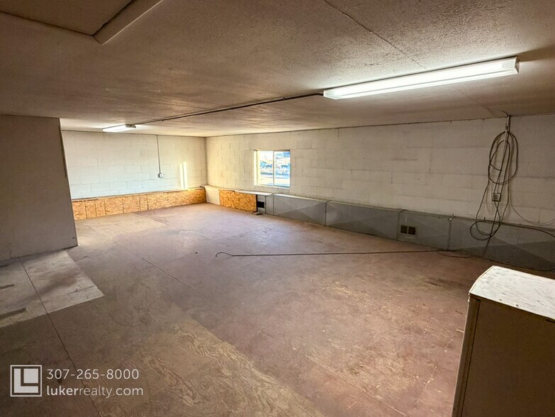 More Photos Of 2279 Six Mile Rd, Casper Distribution For Lease