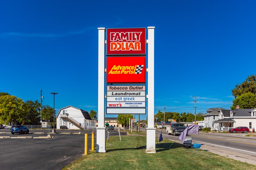 More Photos Of 229-245 E Main St, West Jefferson Freestanding For Lease