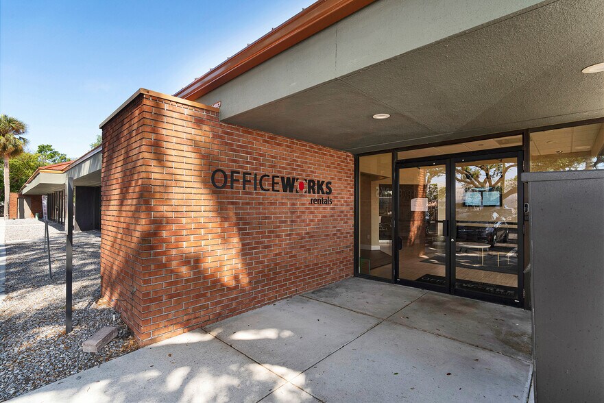 Primary Photo Of 5666 Seminole Blvd, Seminole Office For Sale