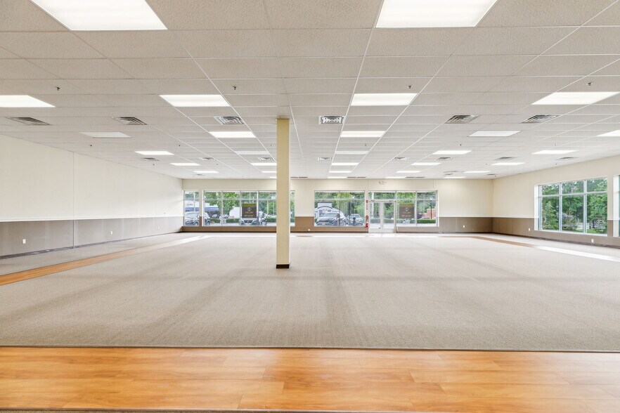 More Photos Of 3841 Route 42, Turnersville Storefront For Lease
