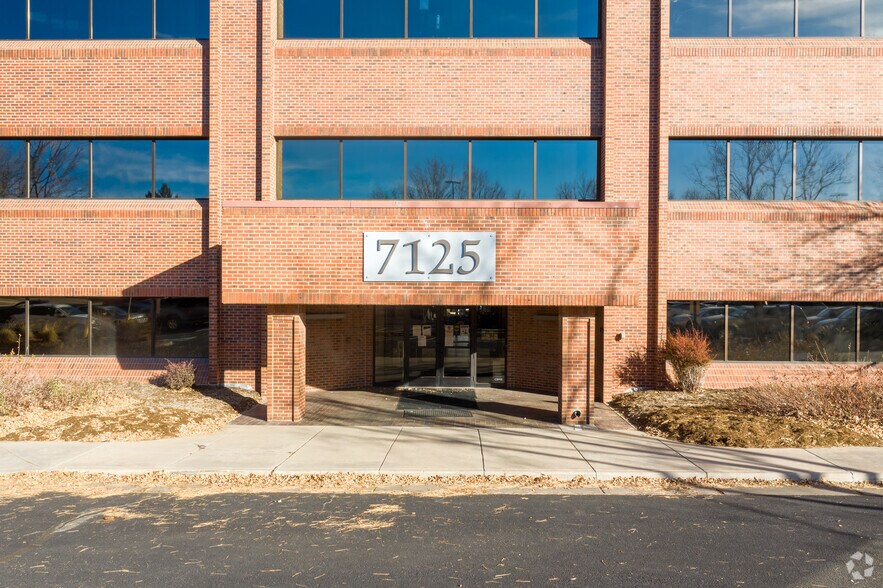More Photos Of 7125 W Jefferson Ave, Lakewood Office For Lease