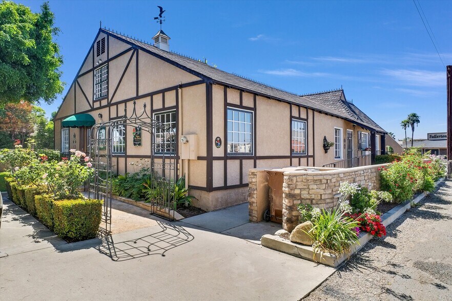 More Photos Of 1953 E Chapman Ave, Fullerton Medical For Sale