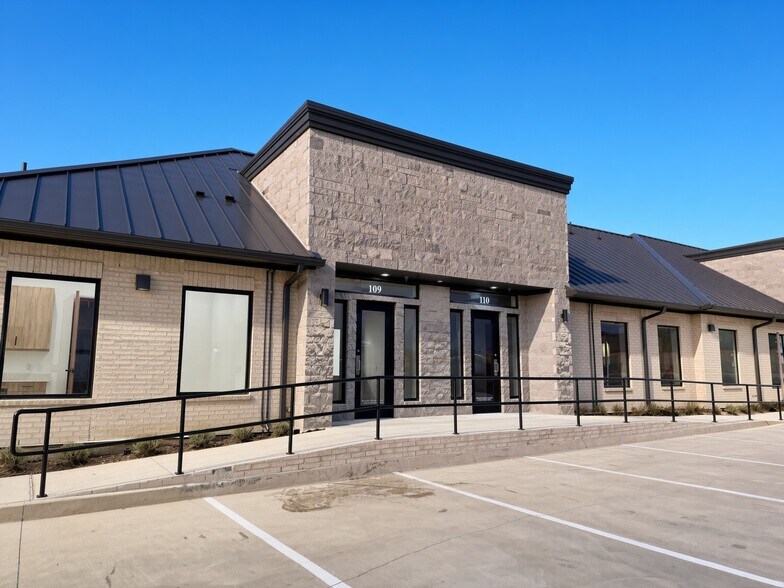 More Photos Of 3925 S Preston Rd, Celina Unknown For Lease