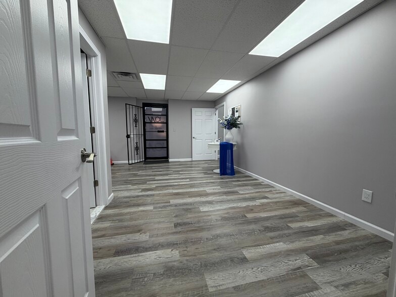 More Photos Of 553-555 Center Street Ext, Bridgeport Warehouse For Sale