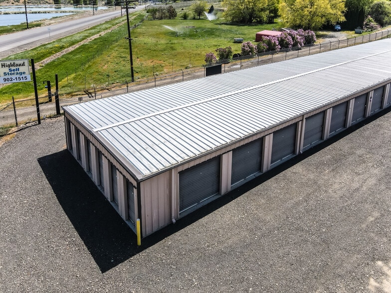 More Photos Of 46 Hatton Rd, Tieton Self Storage For Sale
