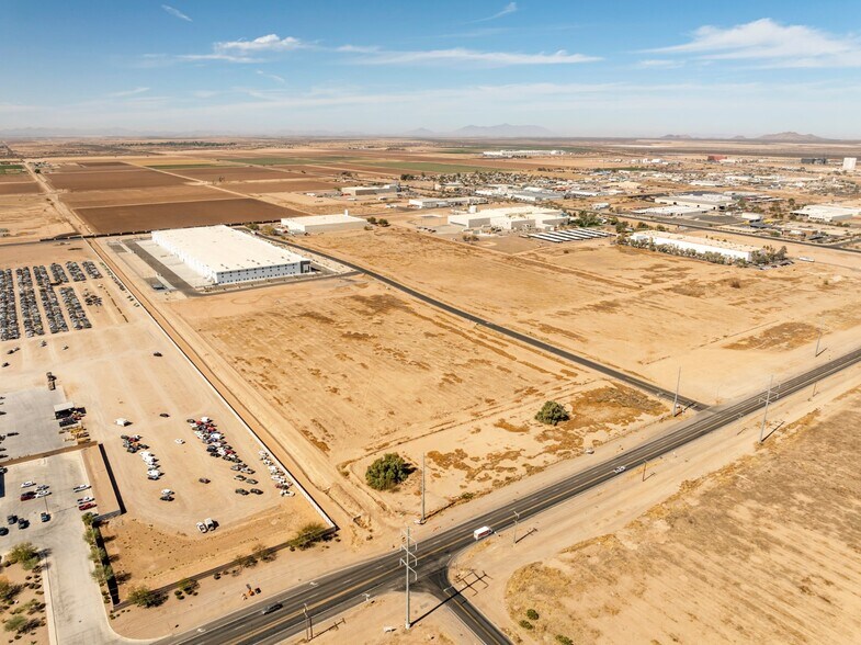 More Photos Of 1150 W Lawrence St, Casa Grande Distribution For Lease