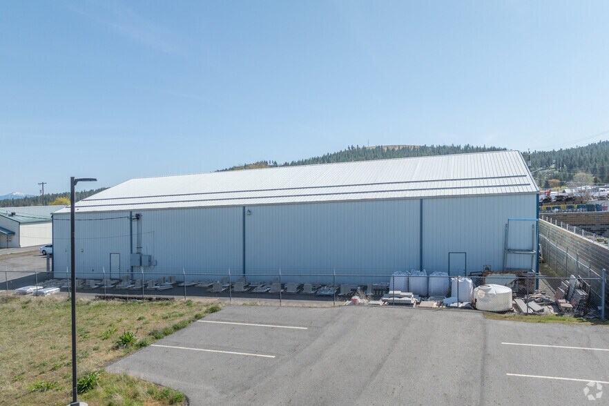 More Photos Of 3808 E Queen Ave, Spokane Warehouse For Sale