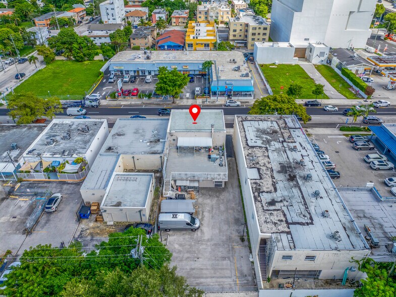 More Photos Of 440 SW 8th St, Miami Storefront Retail Residential For Sale