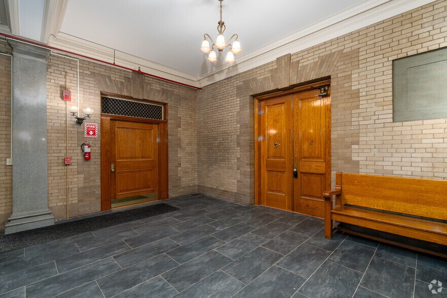 More Photos Of 92 High St, Medford Medical For Lease