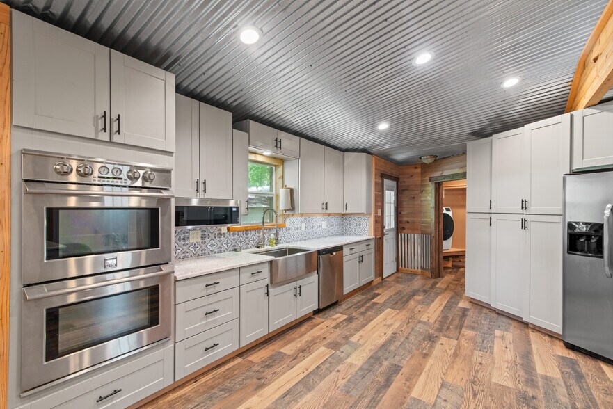 More Photos Of 18222 W FM 1097 Rd, Montgomery Flex For Lease