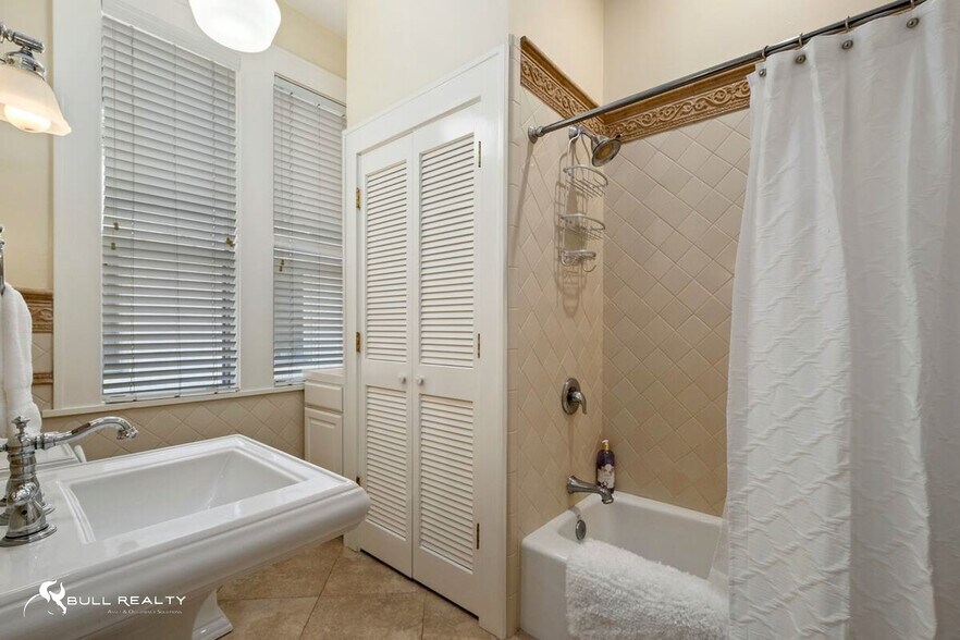 More Photos Of 356 5th St Ne, Atlanta Multifamily For Sale