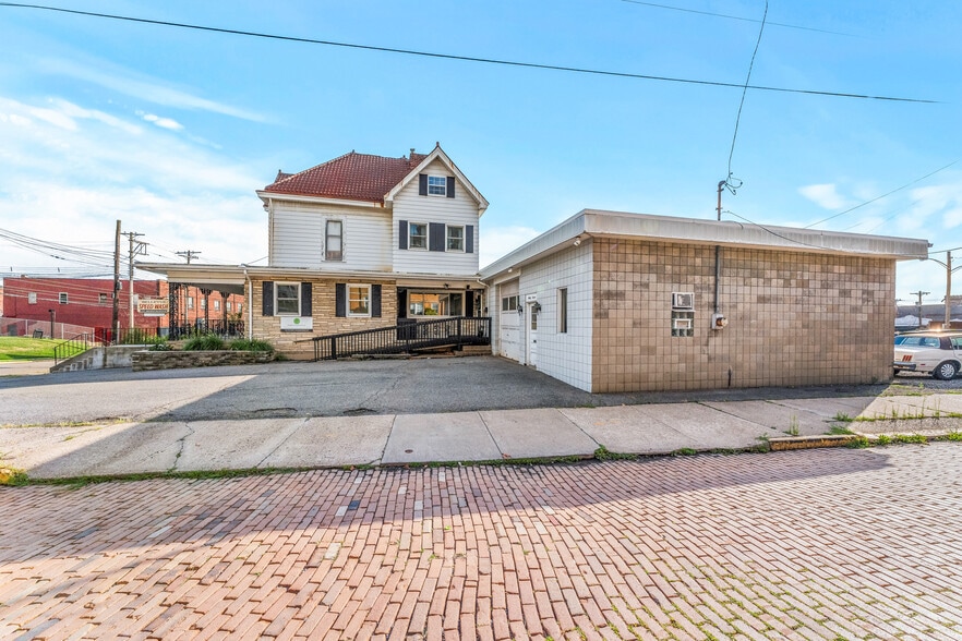 More Photos Of 35 N Balph Ave, Pittsburgh Medical For Sale