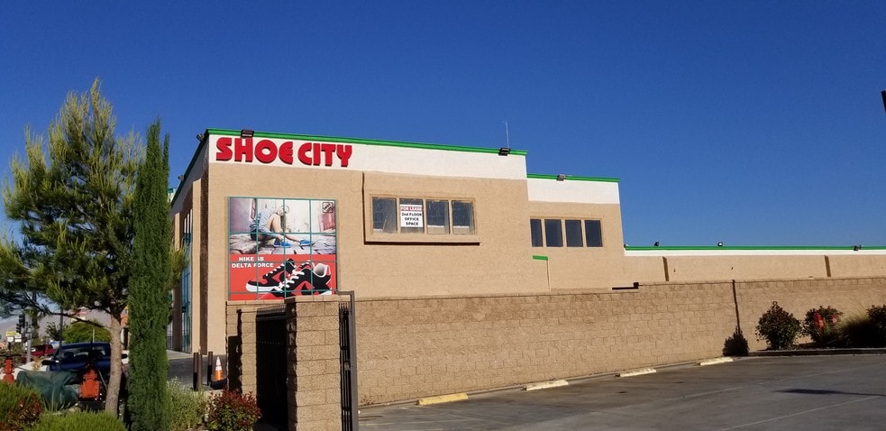 More Photos Of 16967 Main St, Hesperia Unknown For Lease