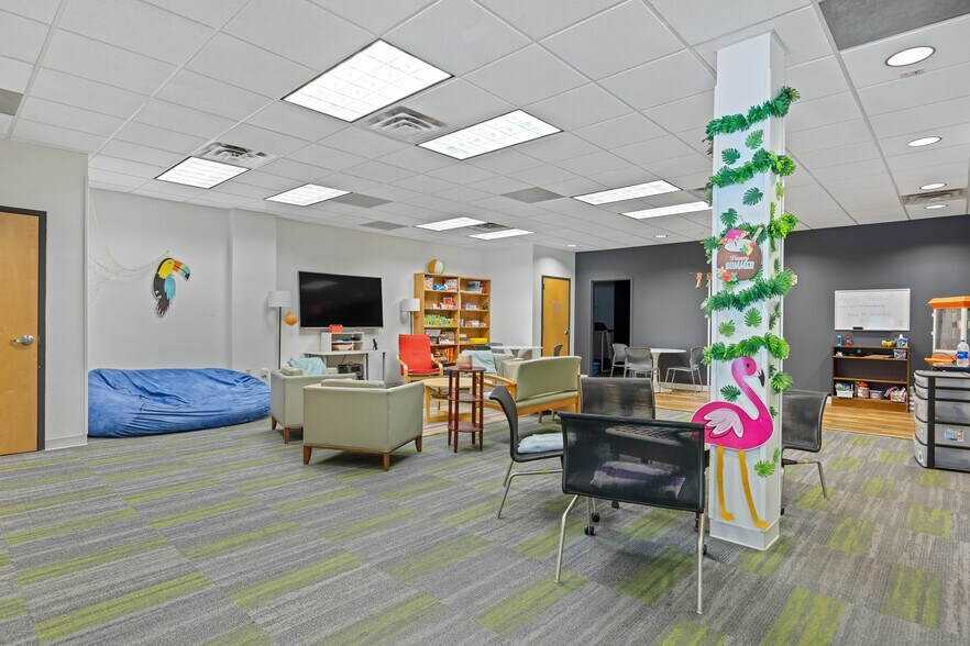 More Photos Of 6300-6310 Chapel Hill Rd, Raleigh Office For Sale