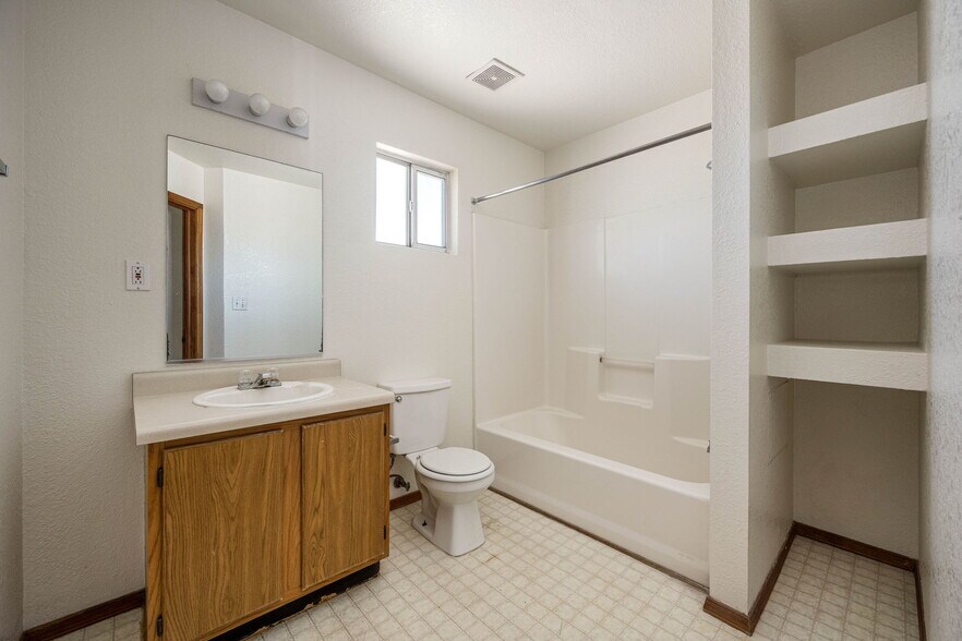 More Photos Of 2306 S Espina St, Las Cruces Apartments For Sale