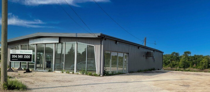 More Photos Of 484 St Mary's Rd, Winnipeg Auto Repair For Sale