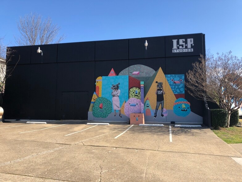 More Photos Of 1957 E Irving Blvd, Irving Movie Radio TVStudio For Sale