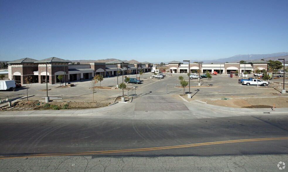 More Photos Of 3352-3400 Wentworth Dr, Hemet Unknown For Lease