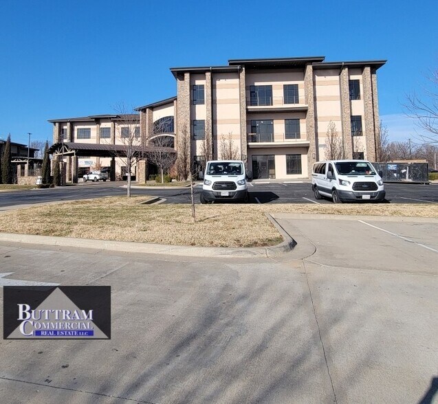 More Photos Of 2011 E 32nd St, Joplin Medical For Lease