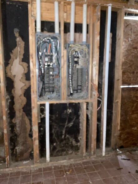 More Photos Of 201 W Saginaw Rd, Sanford Freestanding For Sale