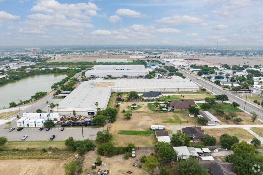 More Photos Of 901 W Owassa Rd, Edinburg Warehouse For Lease