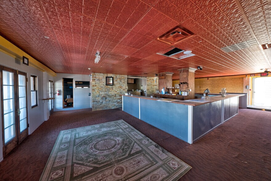 More Photos Of 369 N Palm Canyon Dr, Palm Springs Restaurant For Lease