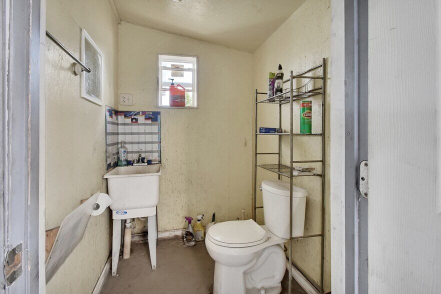 More Photos Of 309 S Florida Ave, Deland Auto Repair For Sale