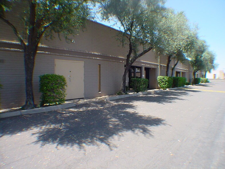 More Photos Of 3144 W Lewis Ave, Phoenix Warehouse For Lease