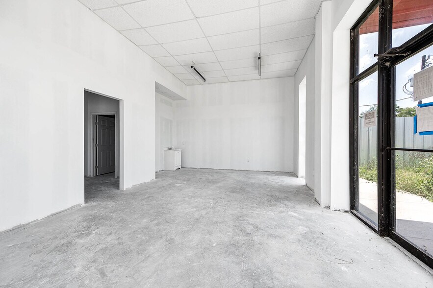 More Photos Of 1908 Little York Rd, Houston Auto Repair For Sale