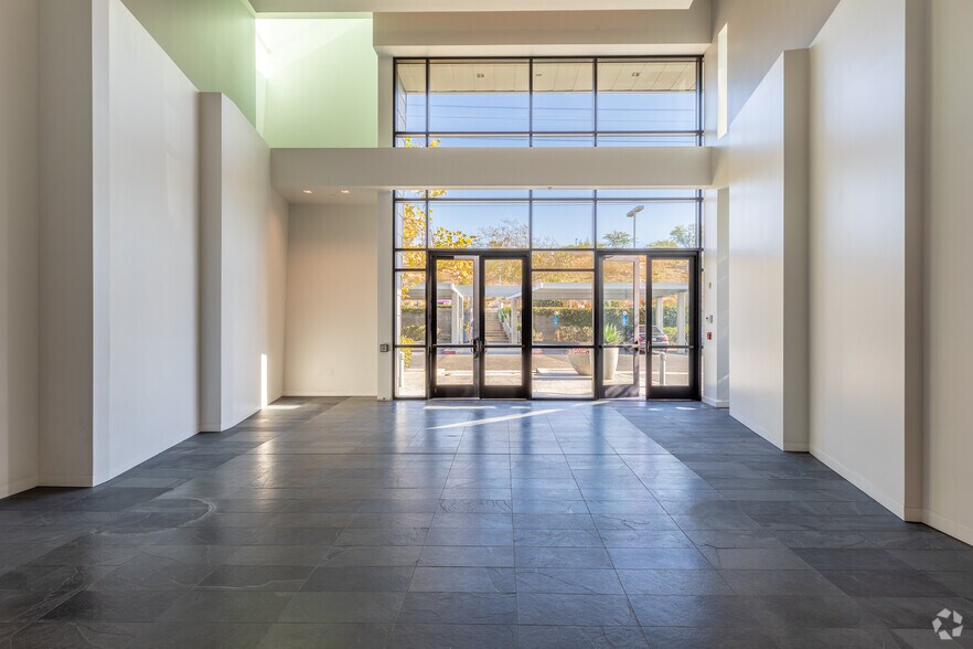 More Photos Of 12121 Scripps Summit Dr, San Diego Office For Lease