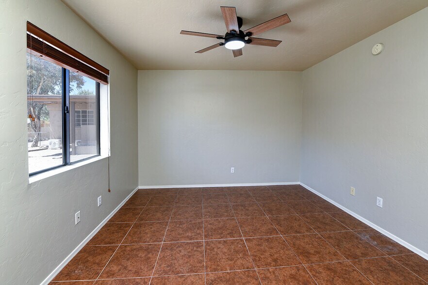 More Photos Of 1011 E Halcyon Rd, Tucson Apartments For Sale