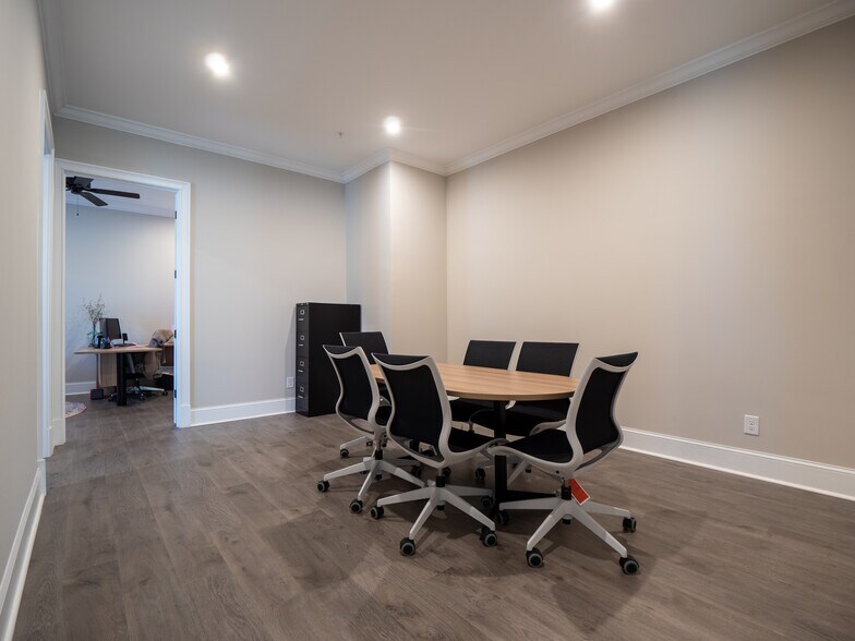 More Photos Of 3957 S Main St, Acworth Office For Sale