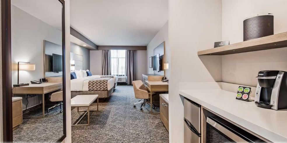 More Photos Of 1549 Westborough Dr, Katy Hotel For Sale