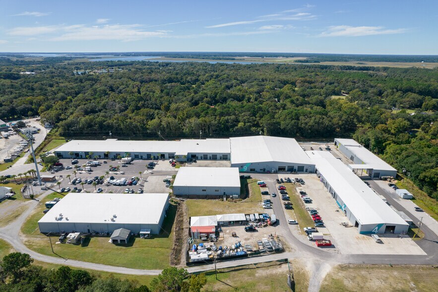 More Photos Of 1750 Signal Point Rd, Charleston Warehouse For Lease