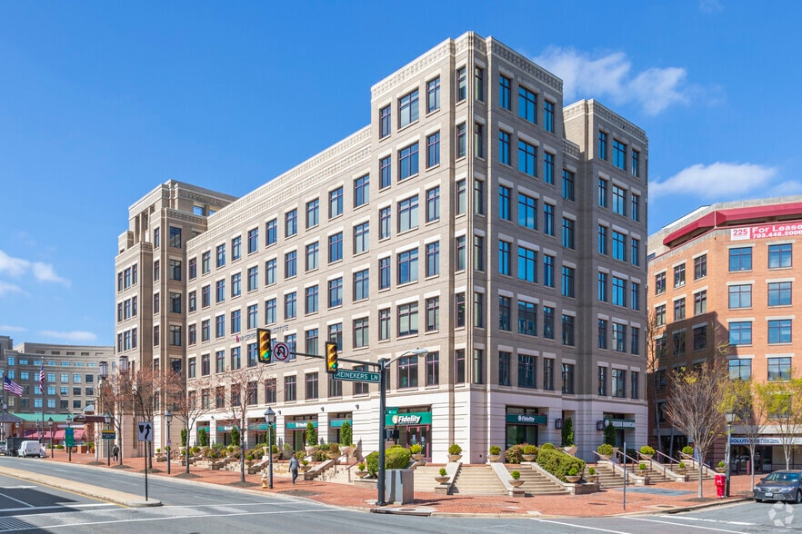 More Photos Of 1725 Duke St, Alexandria Office For Lease