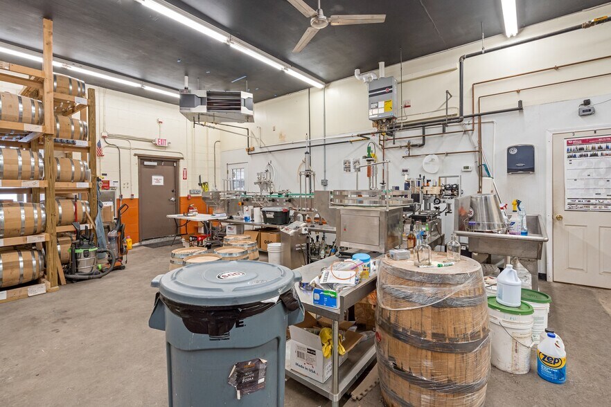 More Photos Of 920 Lafayette Rd, Seabrook Unknown For Sale