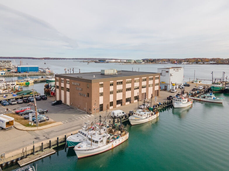 More Photos Of 2 Portland Fish Pier, Portland Office For Lease