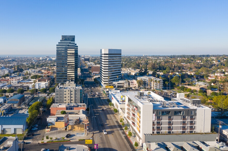 More Photos Of 12035 Wilshire Blvd, Los Angeles Apartments For Sale