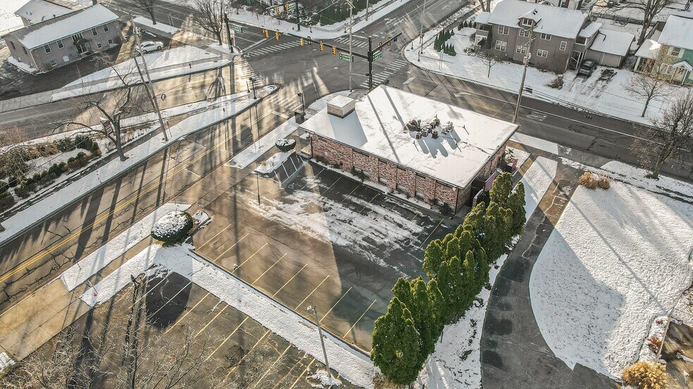 More Photos Of 1514 4th St, Jackson Healthcare For Sale