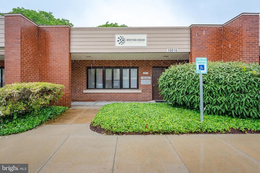 Primary Photo Of 10816 Hickory Ridge Rd, Columbia Healthcare For Lease