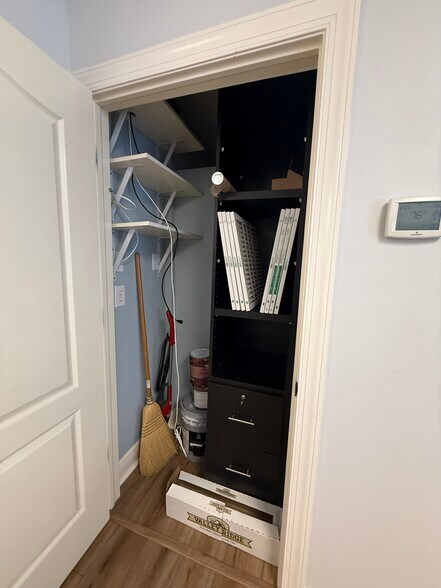 More Photos Of 28089 Vanderbilt Dr, Bonita Springs Office For Sale