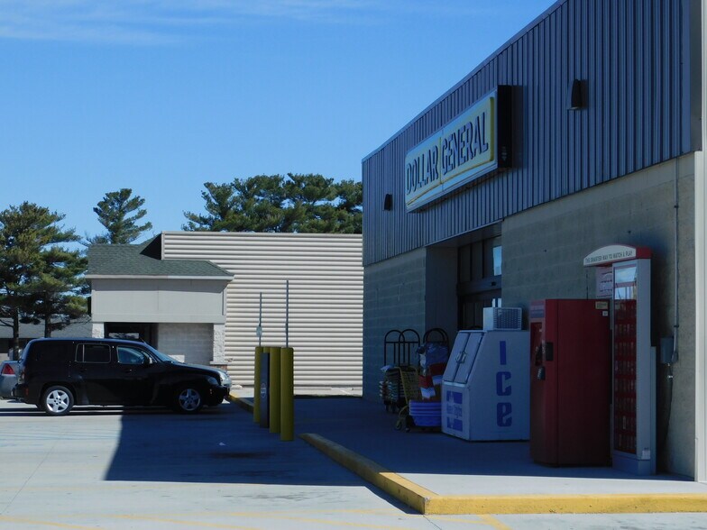 More Photos Of 203 S 7th St, Kentland Land For Sale