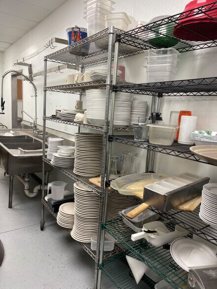 More Photos Of 901 Elm St, Tioga Restaurant For Sale
