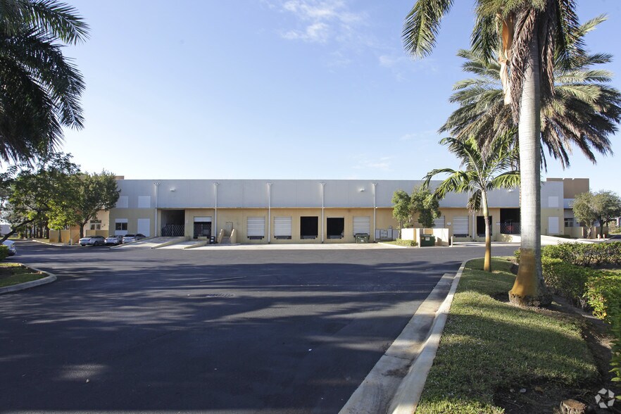 More Photos Of 681 SW 16th Ter, Pompano Beach Warehouse For Lease