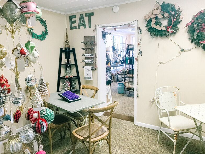 More Photos Of 300 Connally St, Sulphur Springs Restaurant For Sale