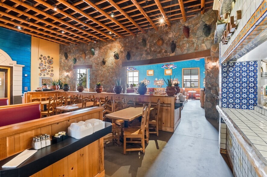 More Photos Of 1331 E North St, Rapid City Restaurant For Sale