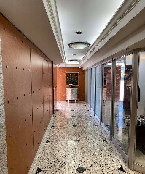 More Photos Of 3471 N Federal Hwy, Fort Lauderdale Office For Lease