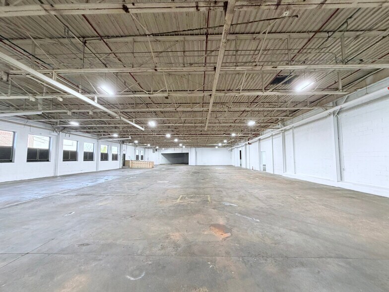 More Photos Of 1140 Garfield Ave, Lancaster Manufacturing For Sale