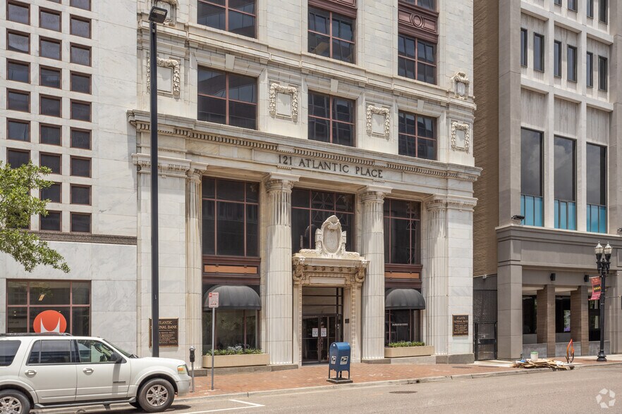 More Photos Of 121 W Forsyth St, Jacksonville Loft Creative Space For Lease