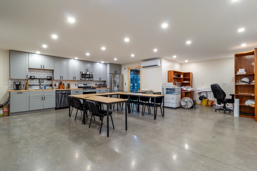 More Photos Of 618 Industrial Ct, Walla Walla Warehouse For Sale